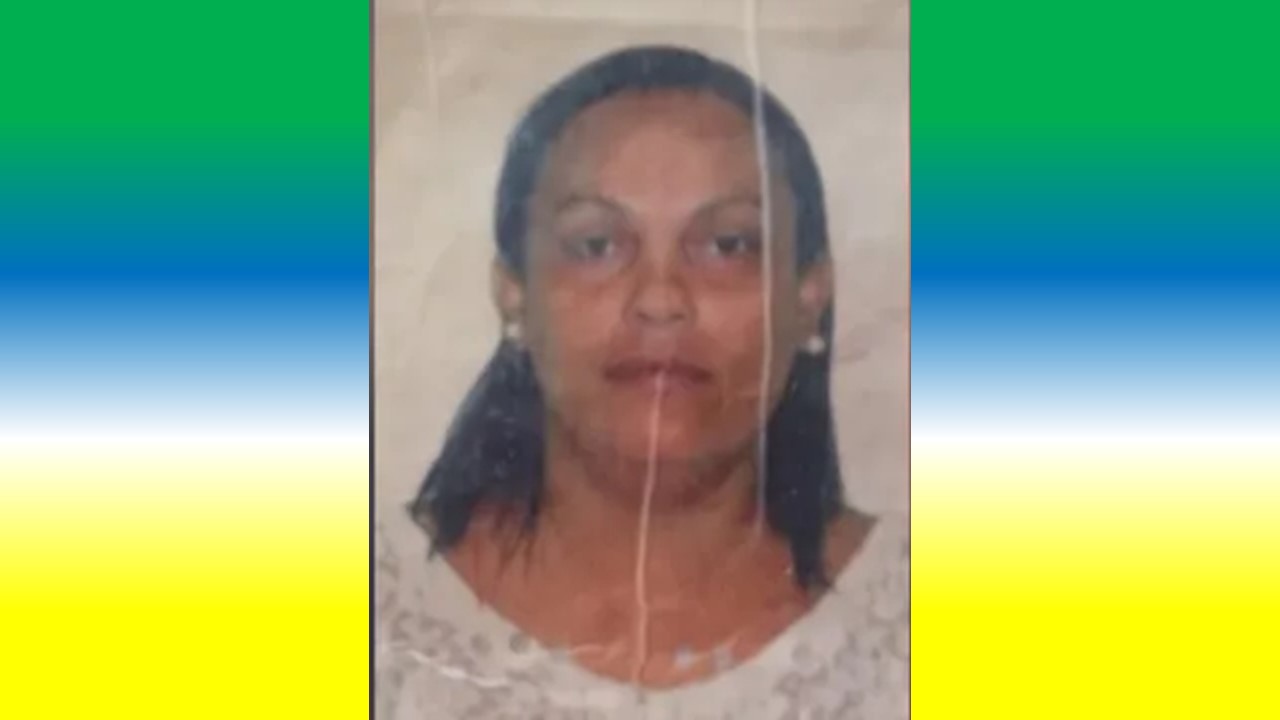 Em Juazeiro do Norte, Mulher Morre ao Bater Motocicleta em Poste